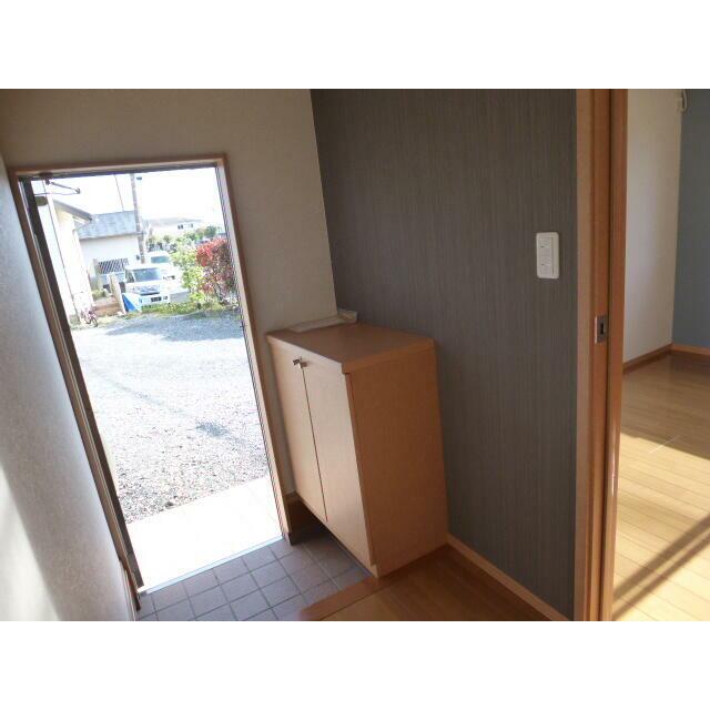 玄関　画像はＡ号室です