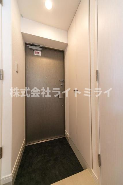 玄関　※写真は同タイプ住戸です。