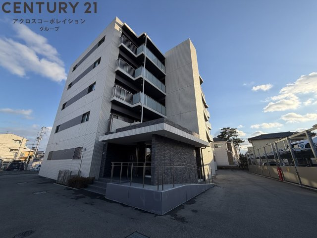 建物外観　オートロック・防犯カメラ付きで安心です！