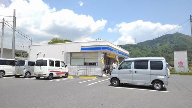 コンビニ　ローソン中之条バイパス店（コンビニ）まで60m