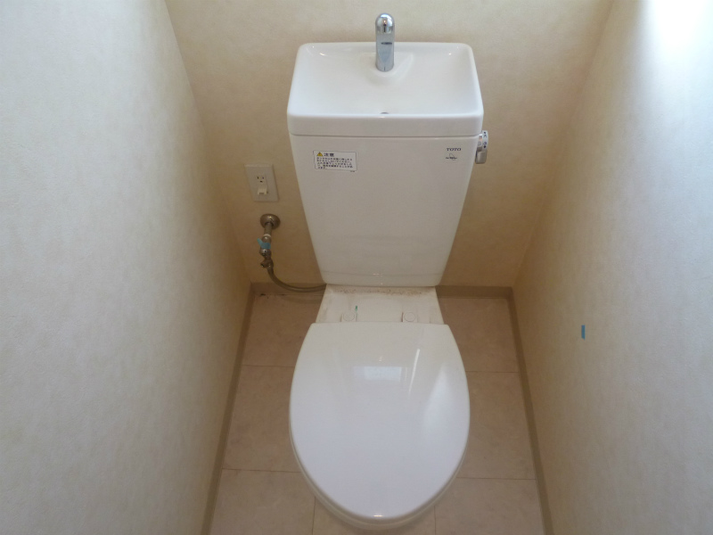 京王線 府中駅 徒歩5分 12階建 築20年のトイレ写真
