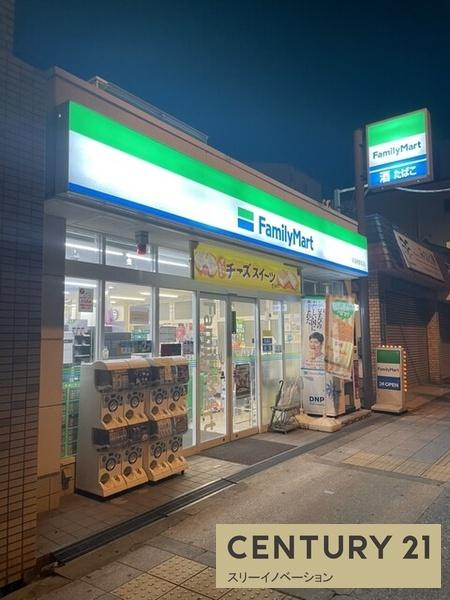 コンビニ　ファミリーマート朝潮橋駅前店（コンビニ）まで135m