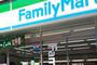 コンビニ　ファミリーマートMG鶴見みかど店（コンビニ）まで131m