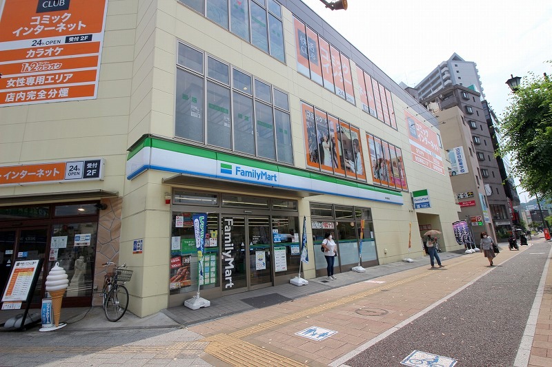コンビニ　ファミリーマート横川駅南店（コンビニ）まで352m