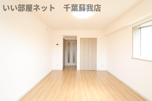 居室・リビング　こちらの居間で趣味の時間をお楽しみください