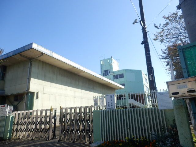 小学校　厚木市立妻田小学校（小学校）まで1183m