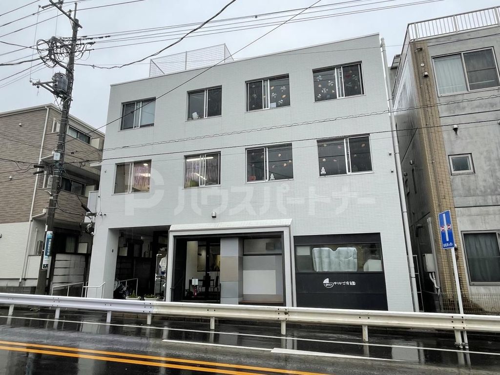 幼稚園・保育園　ゆりかご保育園（幼稚園・保育園）まで410m
