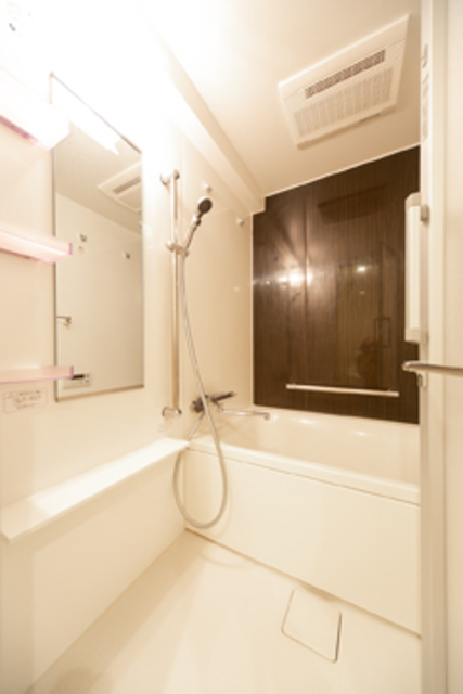 バス・シャワールーム　※写真は同タイプ住戸です。