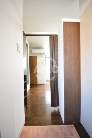 玄関　ハイコート堀江　玄関