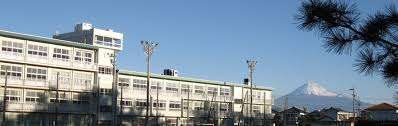 小学校　静岡市立清水三保第二小学校（小学校）まで579m