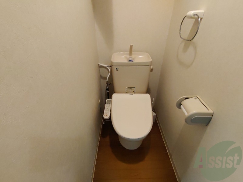 トイレ　トイレはもちろんウォシュレットがついてますよー