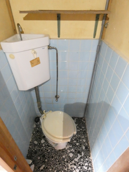 フラット東須磨のトイレ写真