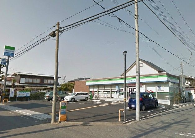 コンビニ　ファミリーマートさいたま堀の内町店（コンビニ）まで479m