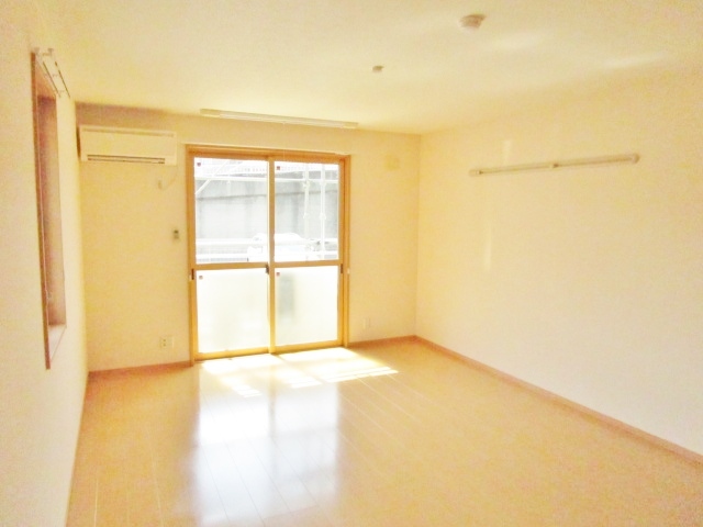 居室・リビング　写真は角部屋参考