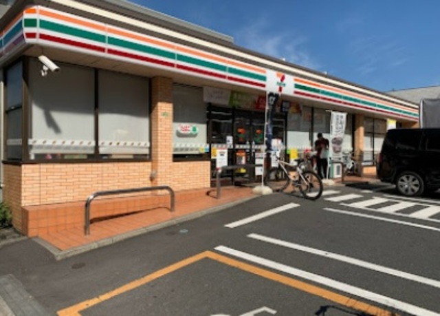 コンビニ　セブンイレブン練馬豊玉南店（コンビニ）まで677m