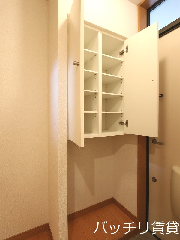玄関　別号室の画像。現況優先