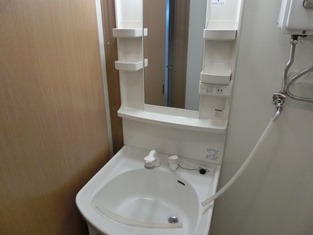 洗面設備　同タイプ内観です
