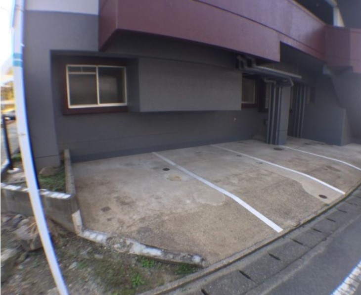 駐車場　車をお持ちの方に嬉しい駐車場付きの物件です