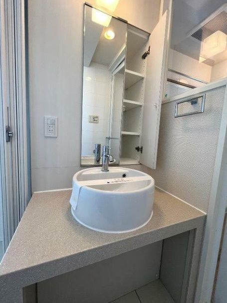 洗面設備　■独立洗面台