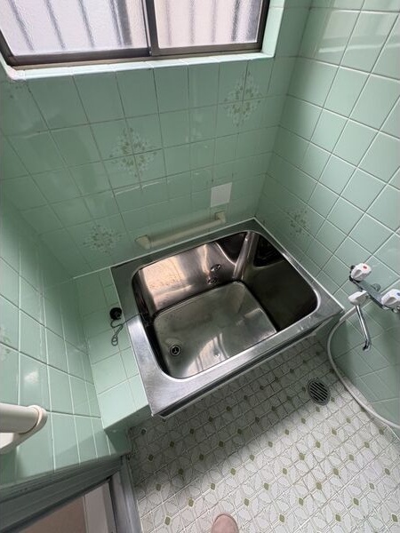 立花町1丁目連棟住居の風呂写真