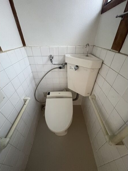 立花町1丁目連棟住居のトイレ写真
