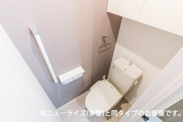 トイレ　温水洗浄暖房便座（同タイプ）