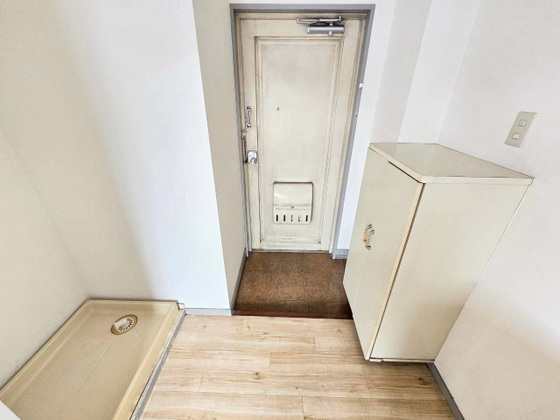 玄関　※別部屋の写真です