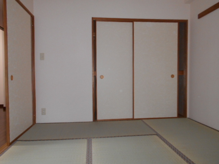 その他部屋・スペース　南側　和室6帖
