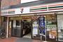 コンビニ　セブンイレブン 世田谷梅ヶ丘駅前店（コンビニ）まで131m