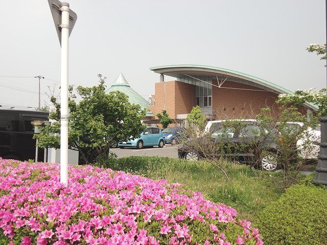 図書館　瑞穂図書館　本館（図書館）まで300m
