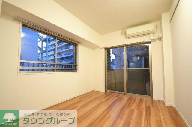 ラサンテ広尾の居間写真