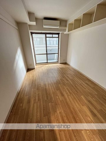 地下鉄谷町線 中崎町駅 徒歩4分 15階建 築25年の居間写真
