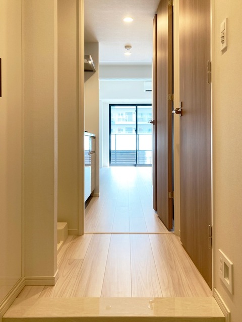 玄関　※写真は同タイプ住戸です。