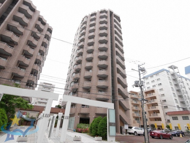 ビッグパレス西線WESTの外観写真