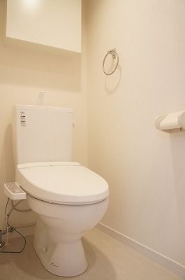 ＪＲ京浜東北線 蕨駅 徒歩10分 3階建 築13年のトイレ写真