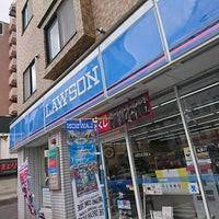コンビニ　ローソン札幌南10条店（コンビニ）まで242m