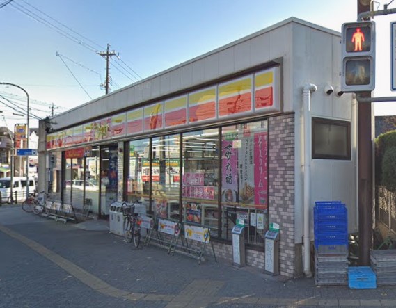 コンビニ　デイリーヤマザキ 中川高畑店（コンビニ）まで300m