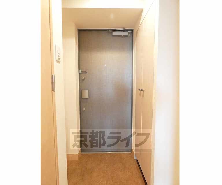 アスヴェル京都七条通の玄関写真
