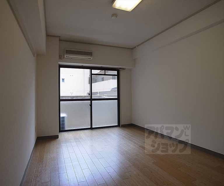 居室・リビング　洋室８帖のお部屋
