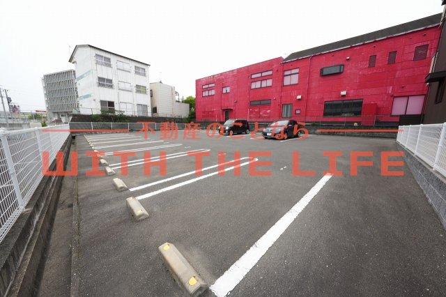 駐車場　駐車場があるので、車を買う予定の方も安心です