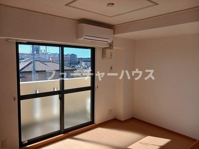 居室・リビング　居間です