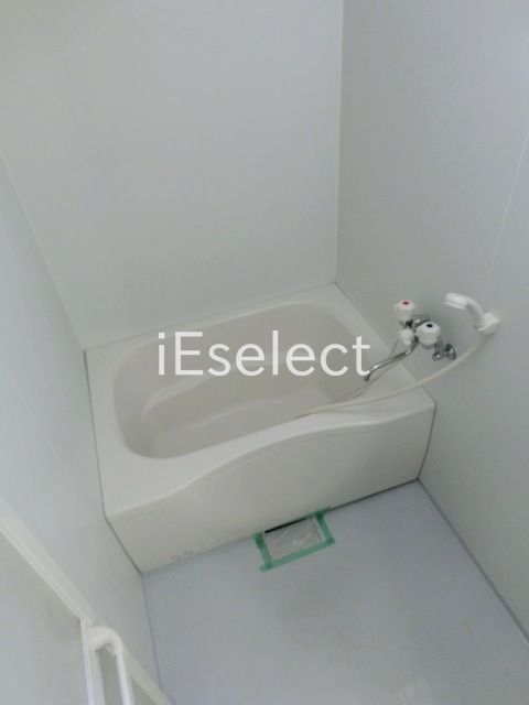 バス・シャワールーム　きれいなバスルーム