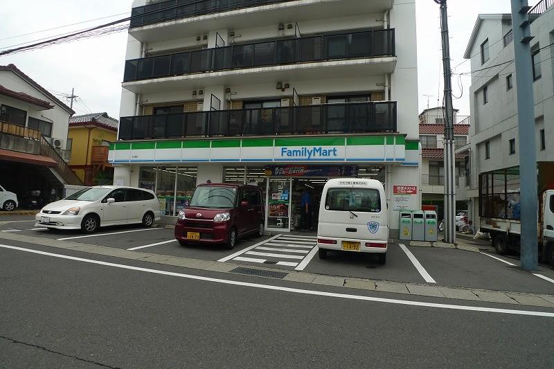 コンビニ　ファミリーマート片淵店（コンビニ）まで303m
