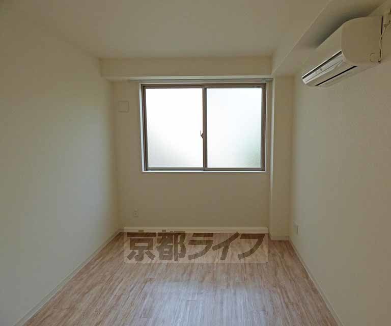 LA CACHETTEの居間写真