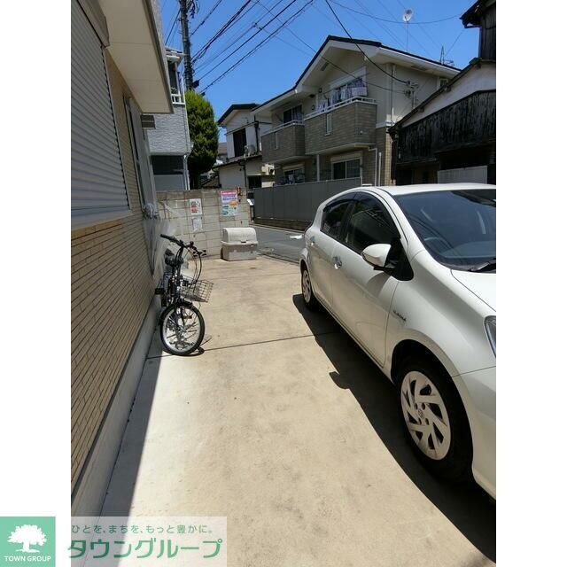 駐車場　駐車場
