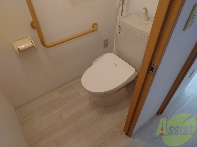 トイレ　こちらはトイレです。清潔感があり、安心して使用できます。