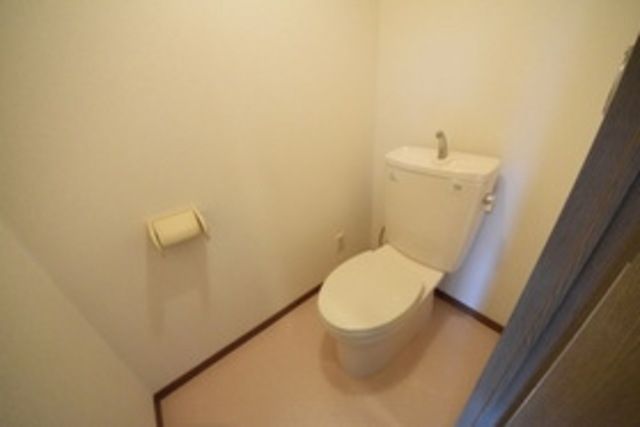 クレール武蔵野のトイレ写真