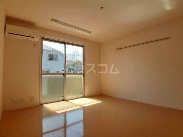 シャルマンSの居間写真