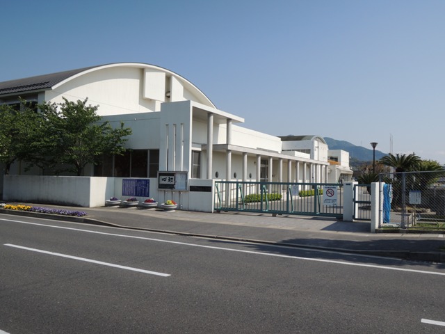 小学校　北九州市立大原小学校（小学校）まで614m