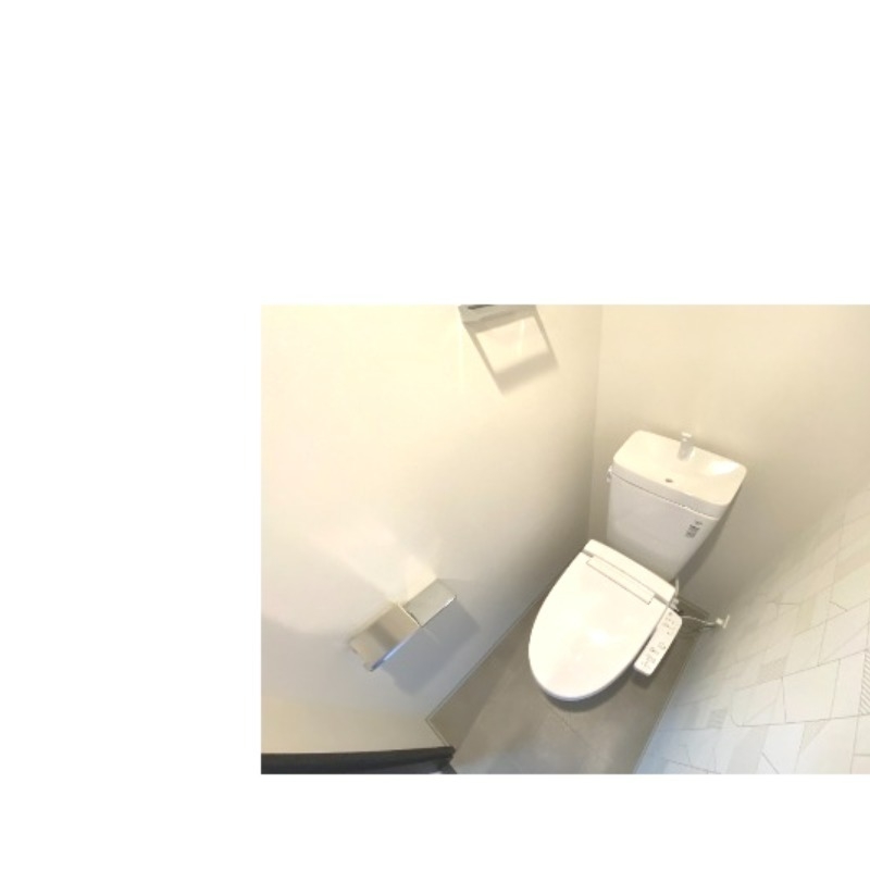 トイレ　冬場も安心の温水洗浄便座！